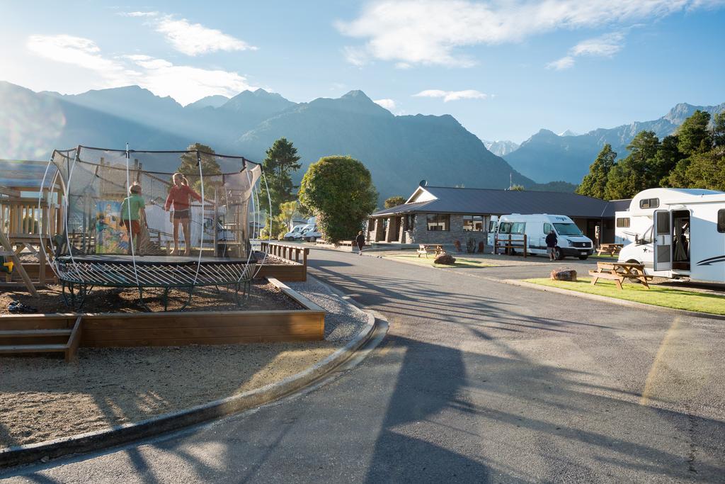 Fox Glacier Top 10 Holiday Park & Motels Eksteriør billede