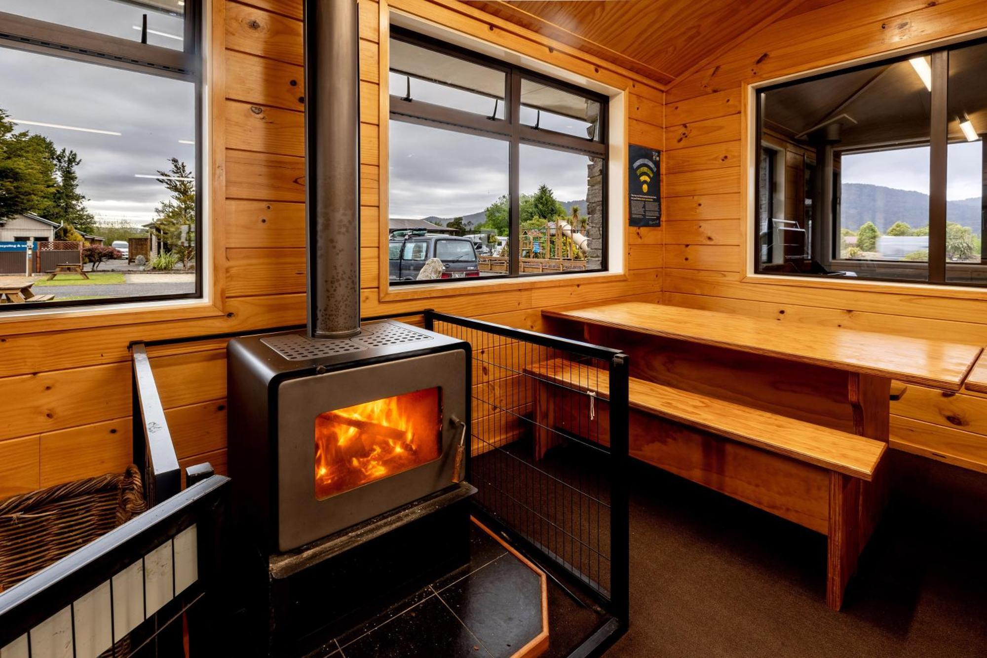 Fox Glacier Top 10 Holiday Park & Motels Eksteriør billede